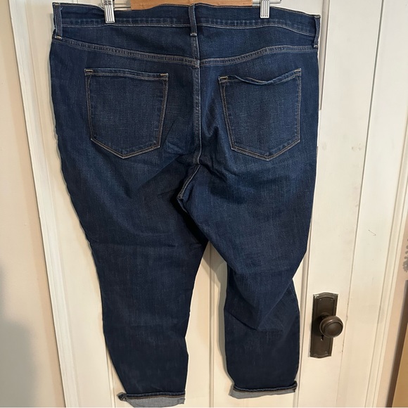 Old Navy | Curvy Dark Wash Denim - Picture 5 of 6